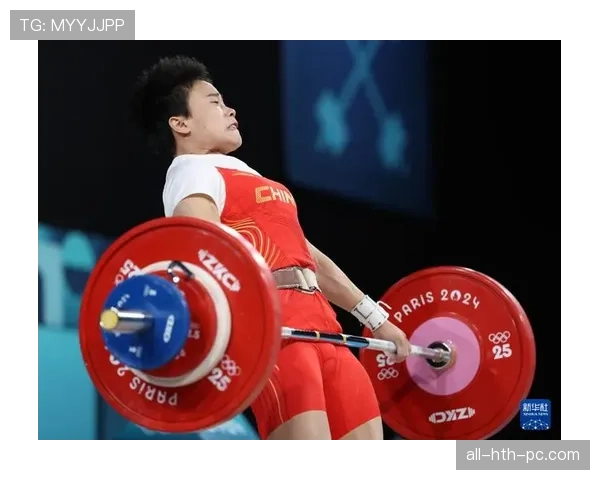 侯志慧赛前啃鸡腿的样子，真不像举重冠军该有的自律？