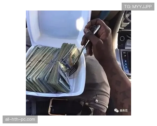 练俊杰训练像机器，私下朋友圈全是豪车豪表，我刷新了三遍才信得过